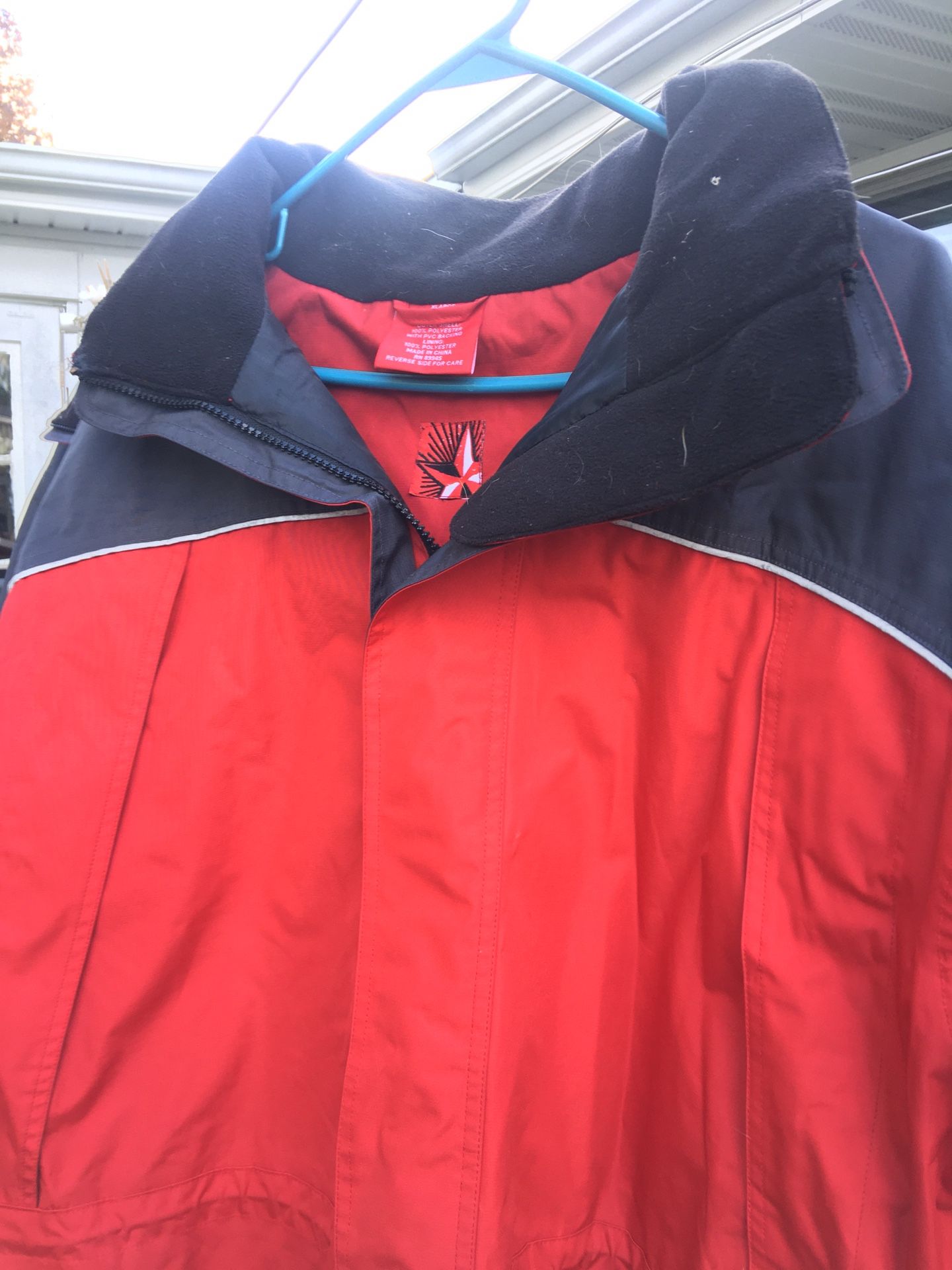 WINTER COATS (Columbia Like) HOODED LOTS OF POCKETS. RED. HAVE 2. L & XL
