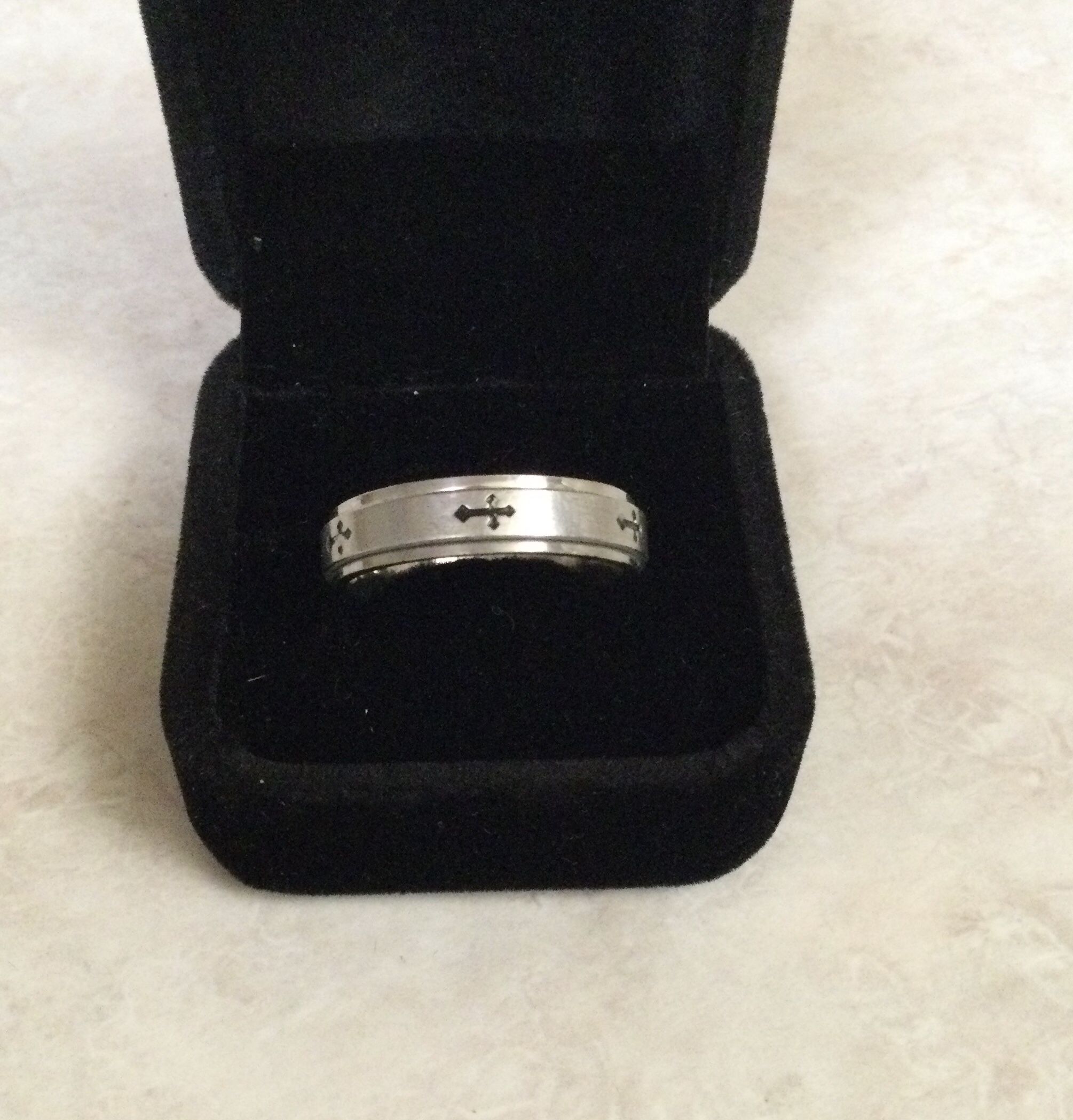 Mens Wedding Band with Crosses all around. Size 11 1/2. (Stainless Steel)