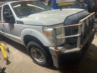 2016 Ford F250 2wd parting out (for parts)