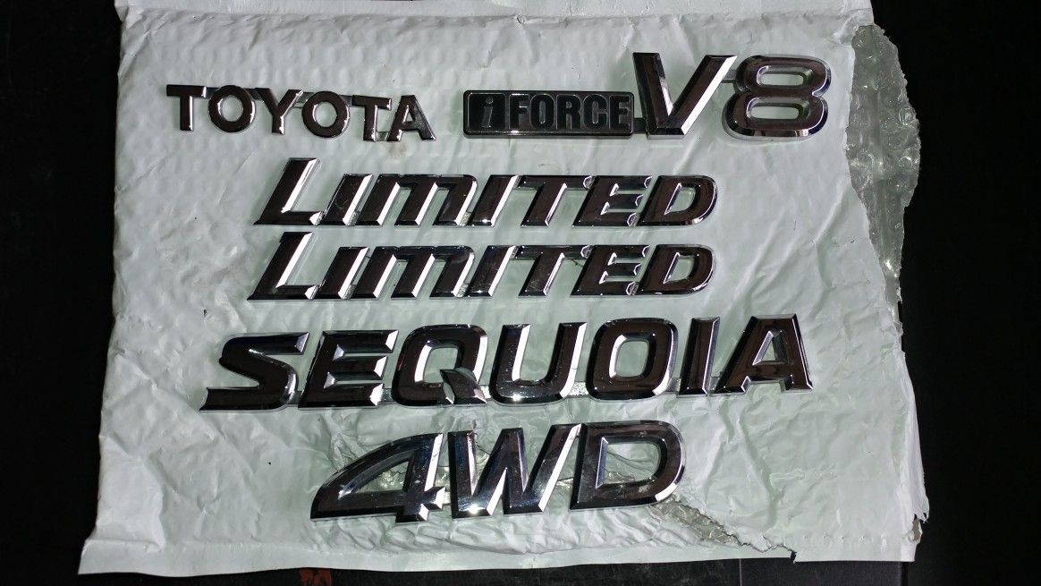 Toyota Sequoia v8 limited 4WD chrome badges