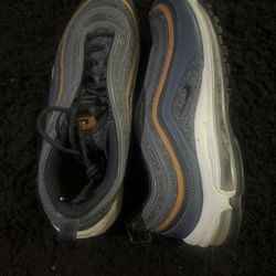 97 Air Max Nikes