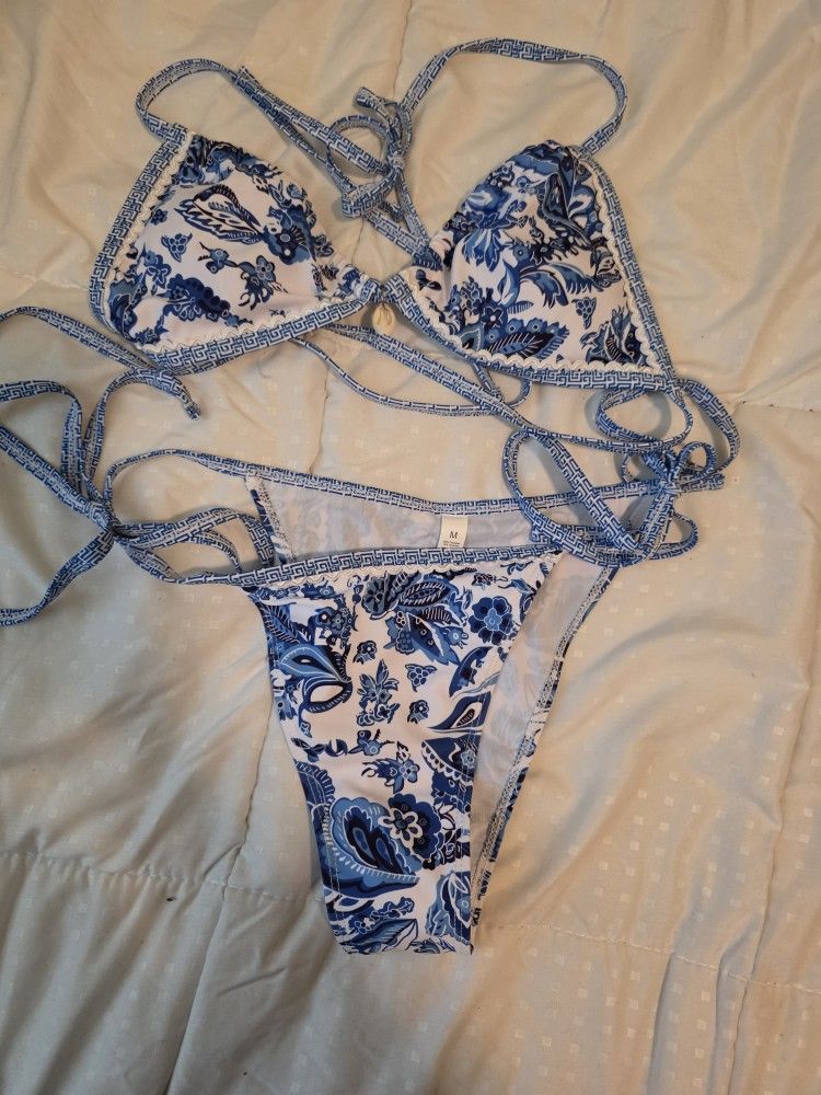 Women's 2 Piece Swimsuit. String Bikini