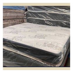 King size mattress / Colchon