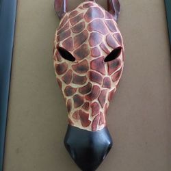 Giraffe mask wall decore 14"x5"