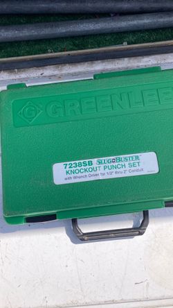 Greenlee Slug Buster knockout set . Sale !