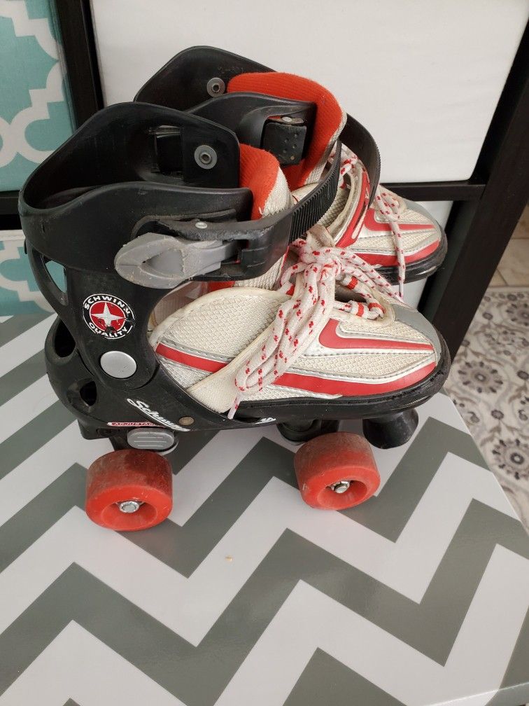 Free boys skates good brand size 1 to 4 message when ready to pick up