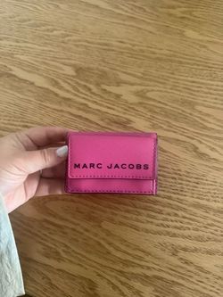 Marc Jacob’s wallet pink