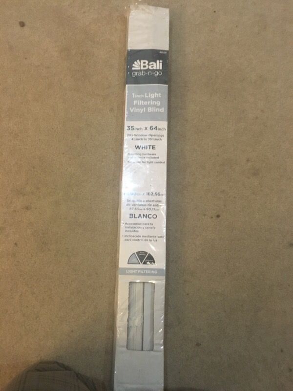 New Bali set of Blinds still in box