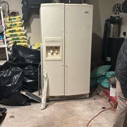 Whirlpool Conquest Fridge