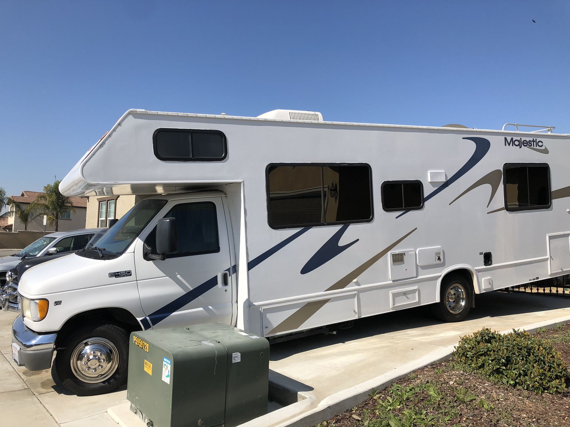 2000 majestic rv 28’