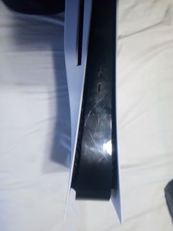 PS5 Disc Edition + Controller & Cables – Powers On, HDMI Port Needs Repair