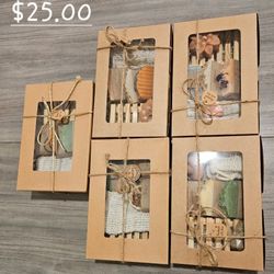 Gift Box . Caja De Regalo