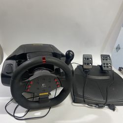 Logitech MOMO Racing Wheel Force Feedback USB Wheel And Pedals
