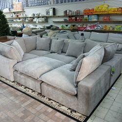 aiden and ivy 6 piece fabric modular sectional Couch