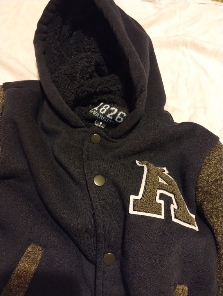 Suéter De Niño Size 8 Nuevo Sin Etiqueta $6 Dolares