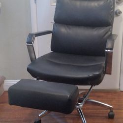 Adjustable Office/Desk Chair