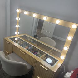 Make up vanity