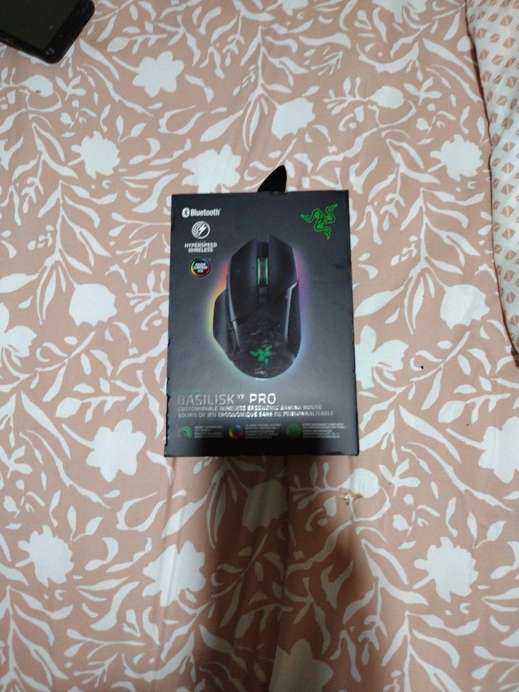 Brand New Razer Basilisk V3 Pro Customizable Wireless Ergonomic Gaming Mouse