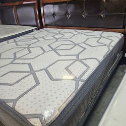 Colchon $225 King size  ojo en la compra gratis fierros y boxspring