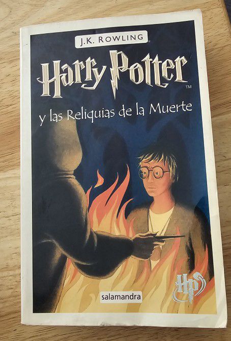 Harry Potter, y las Reliquias de la Muerte book