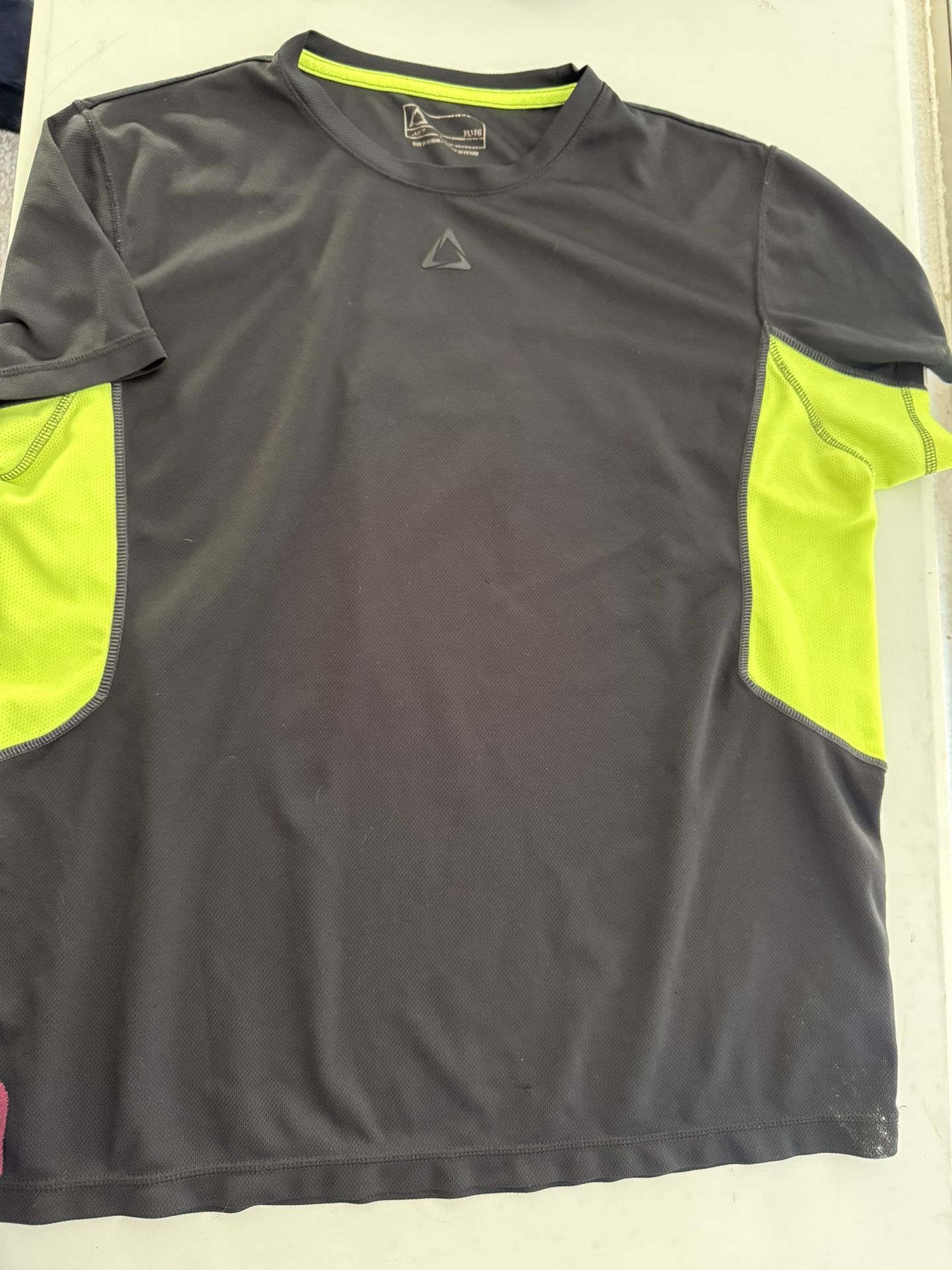 Men’s XL Reebok Shirt