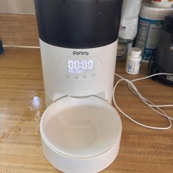 Automatic Dog Feeder Works Great!