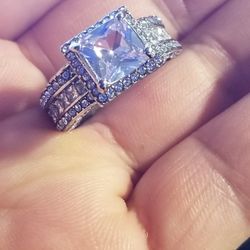 Gorgeous Princess cut Women's Wedding Engagement Promises Ring Size 9