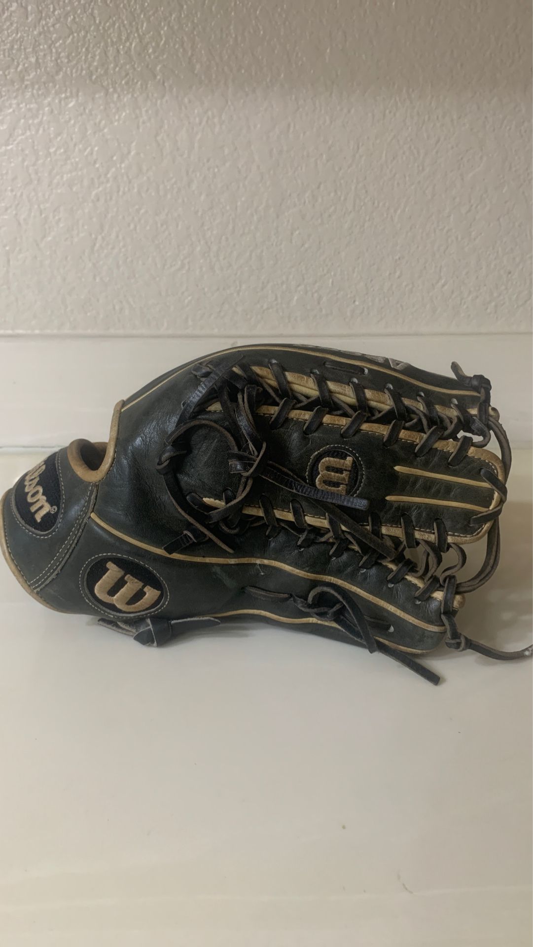 Wilson A200 Baseball Glove 12.75