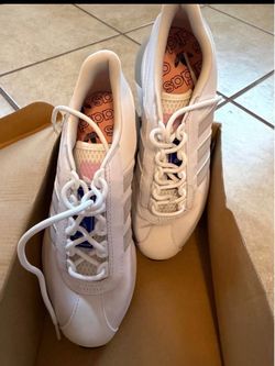 New comes with box Adidas women’s shoes size 7