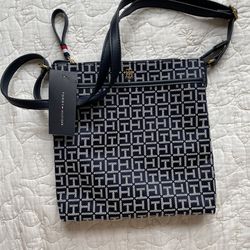 Tommy Hilfiger Bag  - Crossbody - Crossover - Shoulder Bag - 25 x 25 x 3 cm Logo - Women's Handbag 