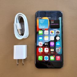 iPhone 8 - UNLOCKED - Like New 