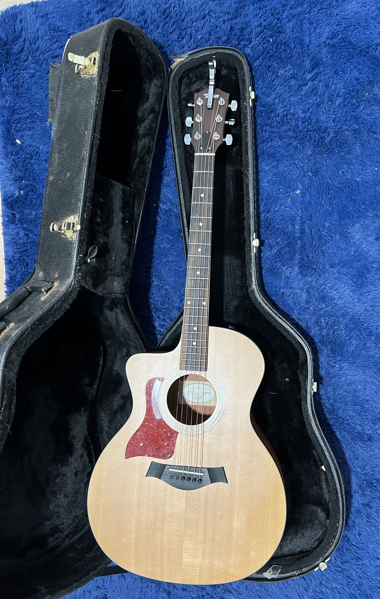 Left-Handed Taylor 114ce Acoustic-Electric Guitar + Case – Treat Yo’ Self!
