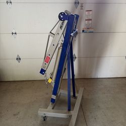 AC Delco 1-1/2 Ton Engine Hoist