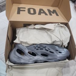 Yeezy Foam RNR "MX Granite" Size 12