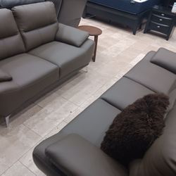*Living Room Special*---Valencia Mature Leather Sofa/Loveseat Sets---Delivery And Easy Financing Available👌