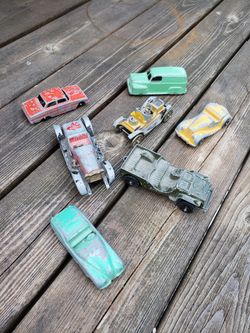Vintage Tootsietoy Cars