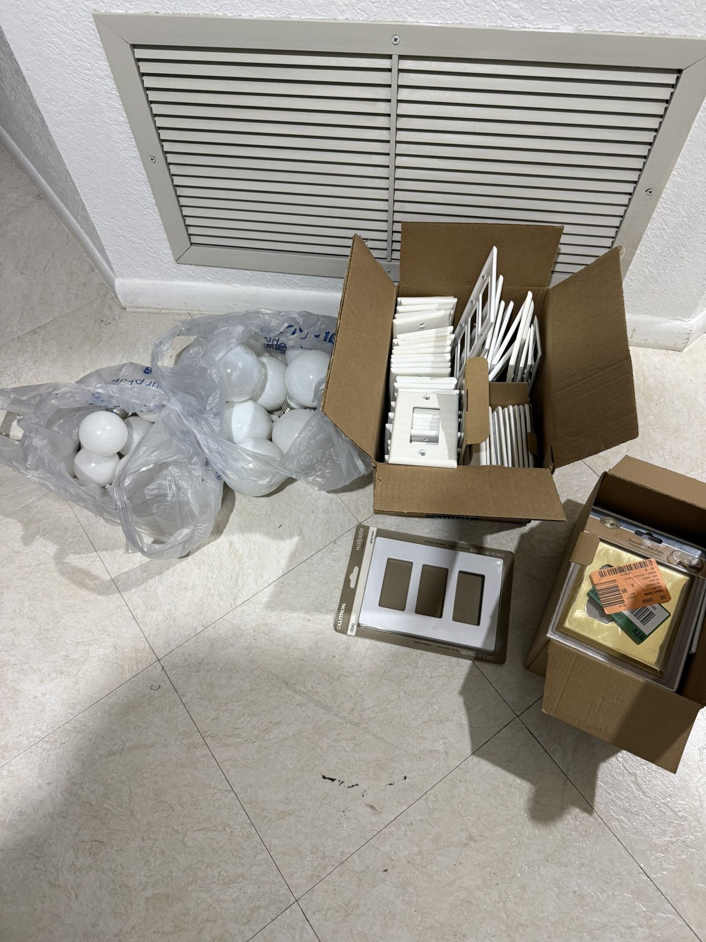 Contractors Special. Lots Of New Bulbs And Wall Plates