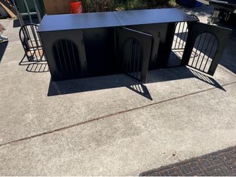 Indoor dog kennel. 1 or 2 dogs removable divider