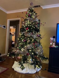6’ Christmas Tree With Lights