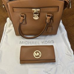 Micheal Kors Hamilton Purse & Wallet