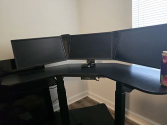 3 Screen Montior SmartDesk