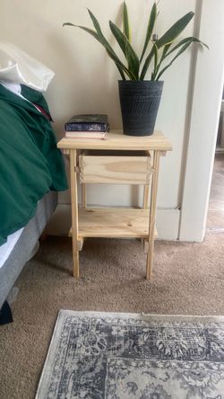Bed side table