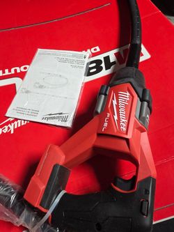 Milwaukee M18 FUEL Pencil Concrete Vibrator