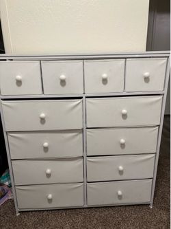 Dresser
