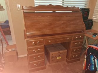 Roll top desk