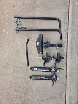 Curt road leveller hitch assembly