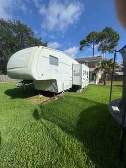 2004 Forest River Rv ( must see)