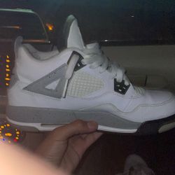 Jordan 4 