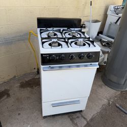Magic Chief Natural Gas Mini Apartment Size Stove For Sale $100 Or Best Offer
