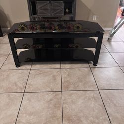 55’ to 65’ in TV stand 
